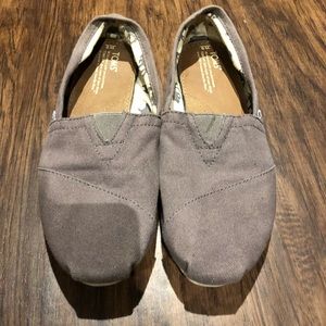 Toms shoe slip on